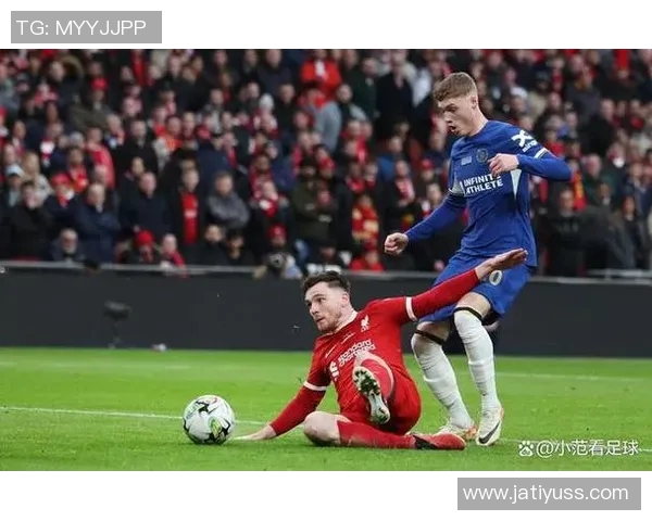 足球明星泪洒瞬间背后的故事与情感释放揭秘